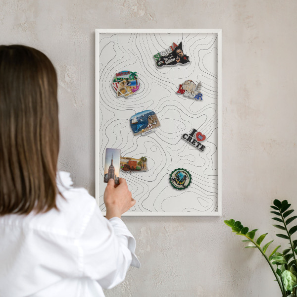 Tablero magnético metálico para souvenirs en color blanco Elegancia geométrica