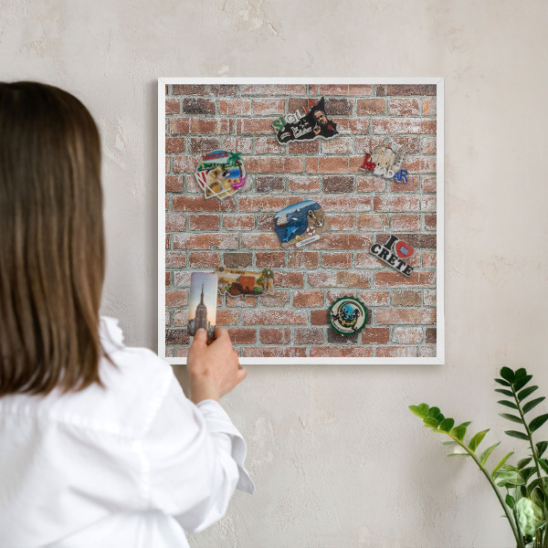 Tablero magnético de pared para imanes con marco blanco Muro de ladrillo