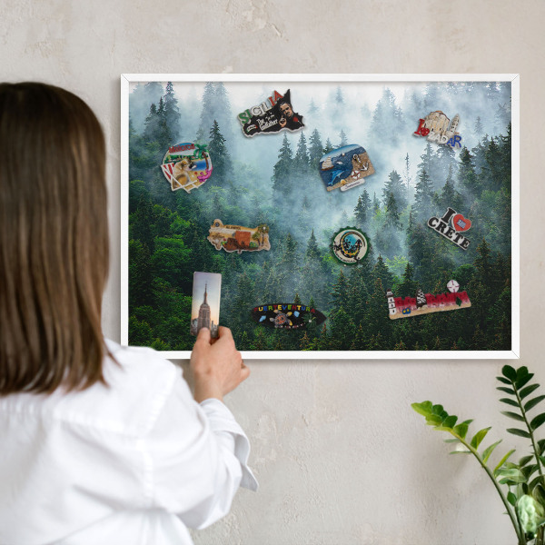 Tablero magnético metálico para souvenirs en color blanco Bosque misterioso