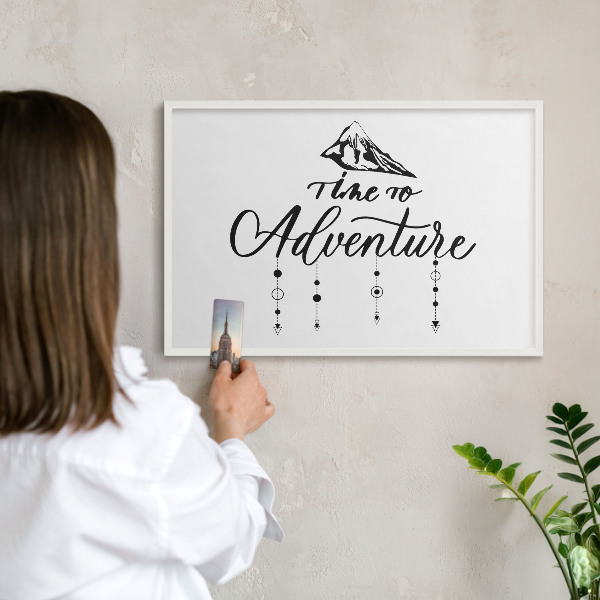 Tablero magnético metálico para souvenirs en color blanco Aventura en la montaña
