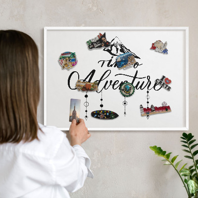 Tablero magnético metálico para souvenirs en color blanco Aventura en la montaña