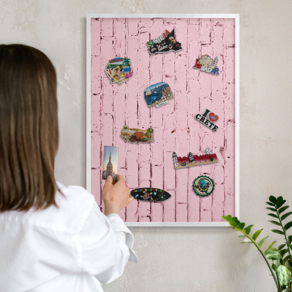 Tablero magnético de pared para imanes con marco blanco Ladrillo rosa
