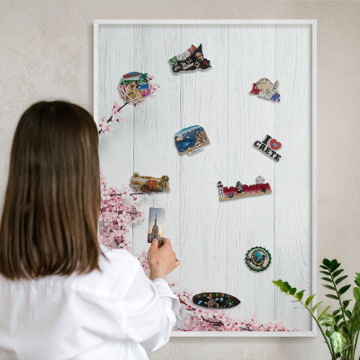 Tablero magnético metálico para souvenirs en color blanco Elegancia floreciente