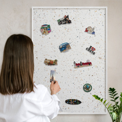 Tablero magnético de pared para imanes con marco blanco Patrón de terrazo