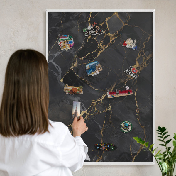 Tablero magnético metálico para souvenirs en color blanco Mármol negro