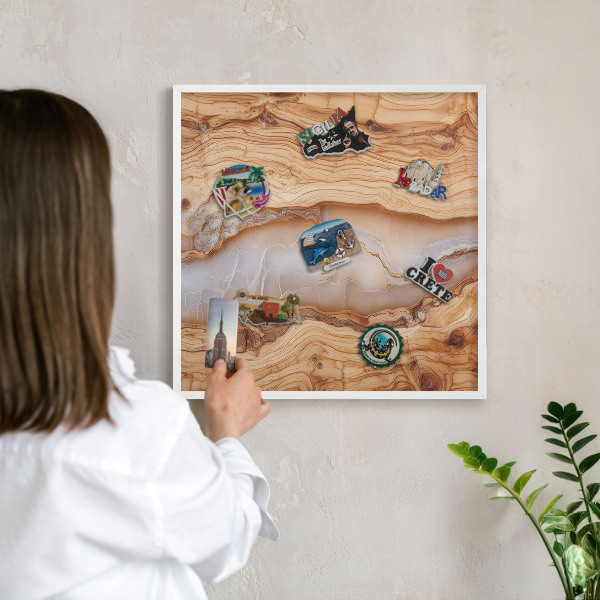 Tablero magnético de pared para imanes con marco blanco Elegancia de madera