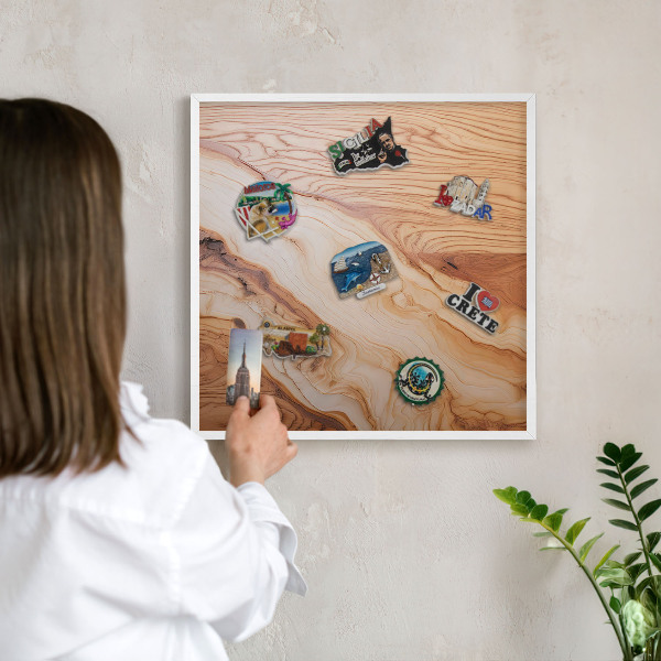 Tablero magnético metálico para souvenirs en color blanco Textura de madera