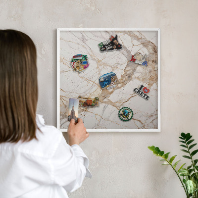 Tablero magnético de pared para imanes con marco blanco Elegancia del mármol