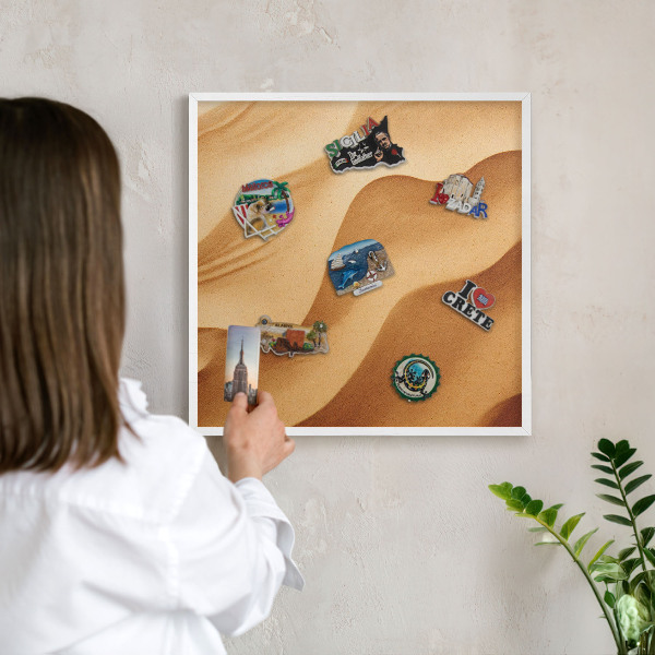 Tablero magnético de pared para imanes con marco blanco Olas de arena