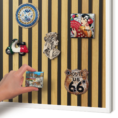 Tablero magnético metálico para souvenirs en color blanco Ritmos de madera