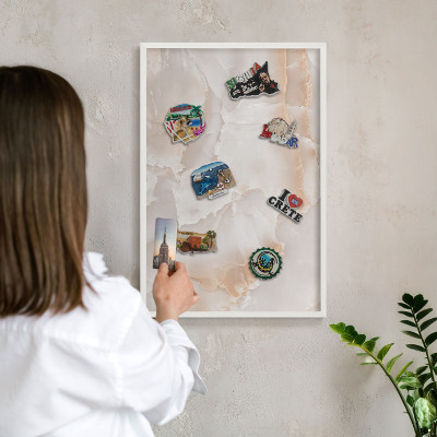 Tablero magnético metálico para souvenirs en color blanco Ondas sutiles