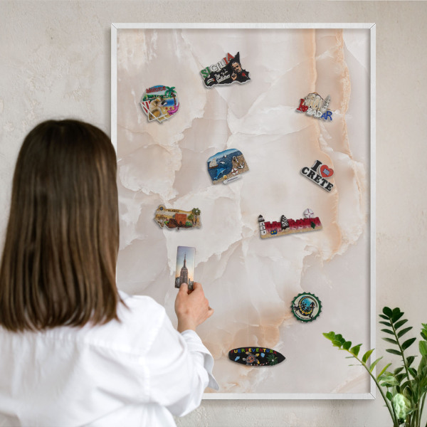 Tablero magnético metálico para souvenirs en color blanco Ondas sutiles