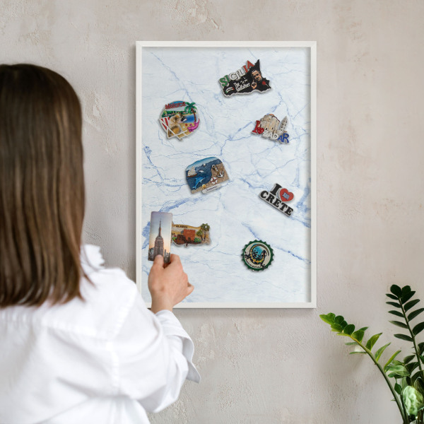 Tablero magnético metálico para souvenirs en color blanco Diseño de mármol
