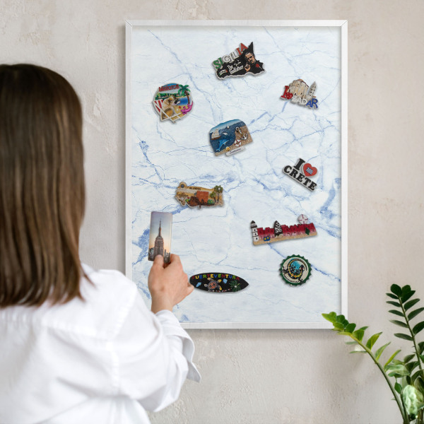 Tablero magnético metálico para souvenirs en color blanco Diseño de mármol