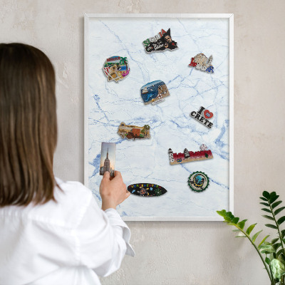 Tablero magnético metálico para souvenirs en color blanco Diseño de mármol