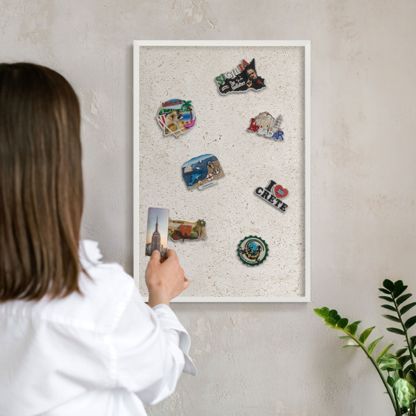 Tablero magnético de pared para imanes con marco blanco Fondo delicado