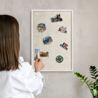 Tablero magnético metálico para souvenirs en color blanco Elegancia cremosa
