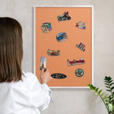 Tablero magnético de pared para imanes con marco blanco Naranja pastel