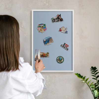 Tablero magnético de pared para imanes con marco blanco Azul pastel