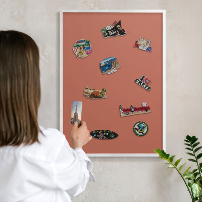 Tablero magnético de pared para imanes con marco blanco Color ladrillo