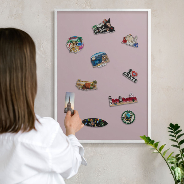 Tablero magnético de pared para imanes con marco blanco Lila pastel