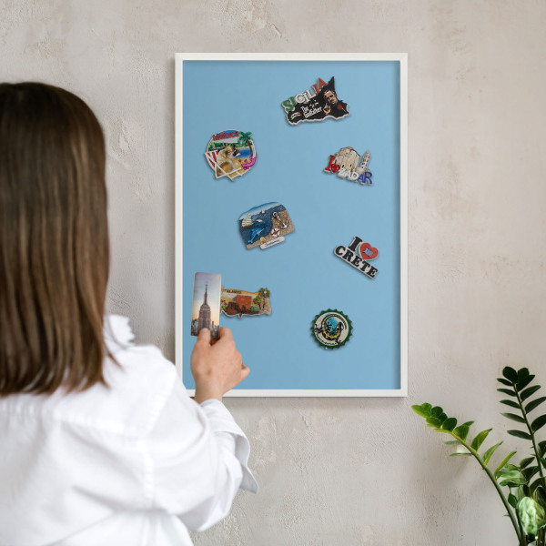 Tablero magnético de pared para imanes con marco blanco Color azul
