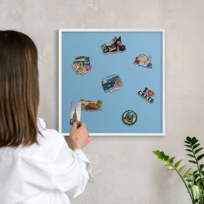 Tablero magnético de pared para imanes con marco blanco Color azul