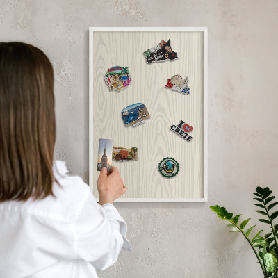 Tablero magnético de pared para imanes con marco blanco Anillos de madera