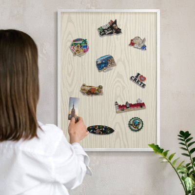 Tablero magnético de pared para imanes con marco blanco Anillos de madera