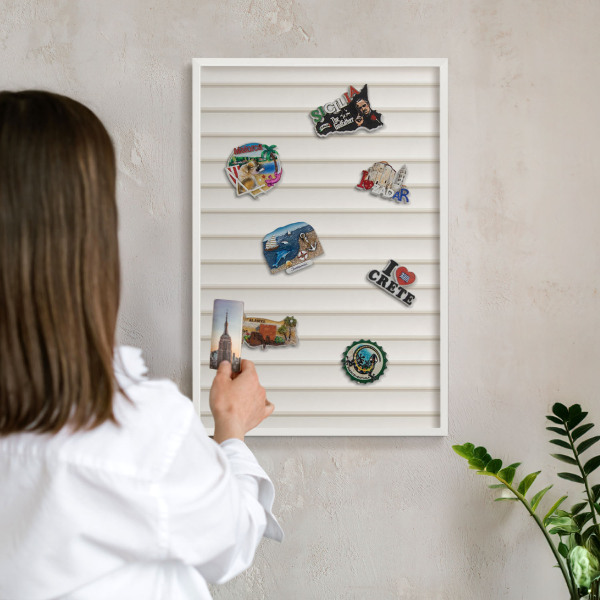 Tablero magnético de pared para imanes con marco blanco Líneas verticales