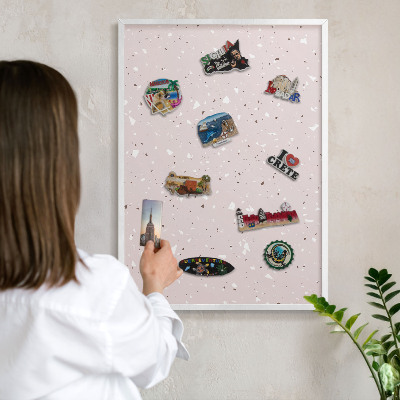 Tablero magnético metálico para souvenirs en color blanco Terrazo moderno