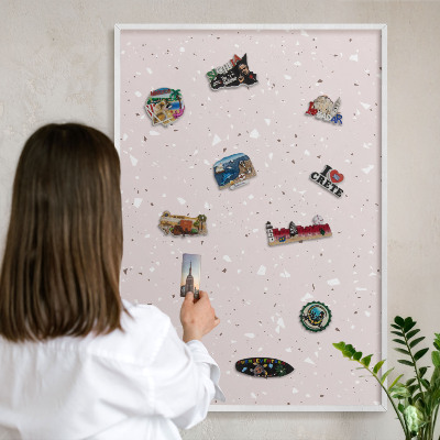 Tablero magnético metálico para souvenirs en color blanco Terrazo moderno