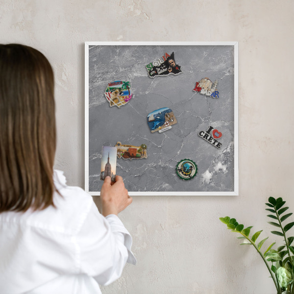 Tablero magnético de pared para imanes con marco blanco Mármol gris
