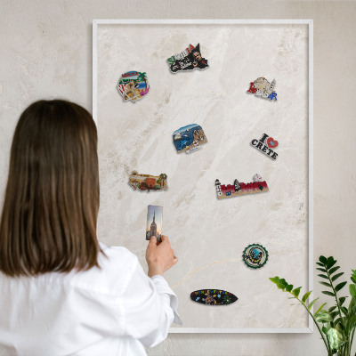 Tablero magnético metálico para souvenirs en color blanco Elegancia cremosa