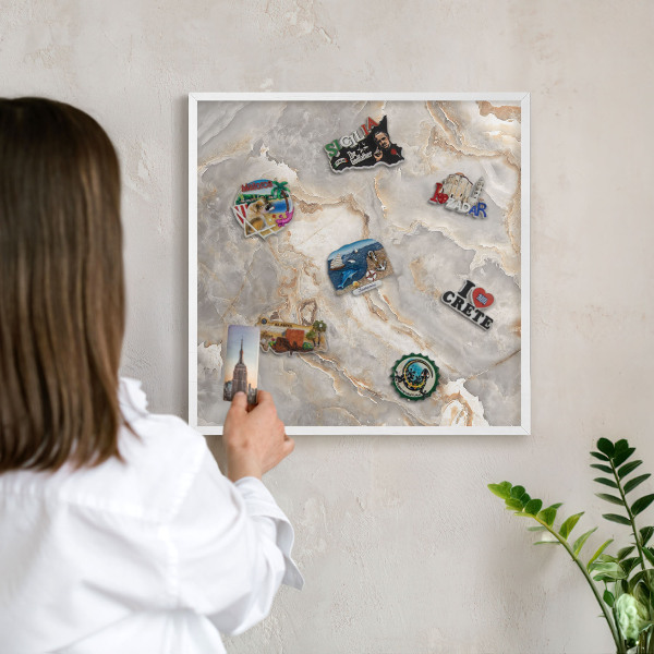 Tablero magnético metálico para souvenirs en color blanco Elegancia del mármol