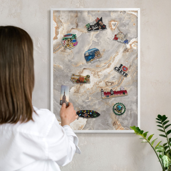 Tablero magnético metálico para souvenirs en color blanco Elegancia del mármol