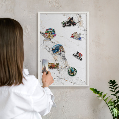 Tablero magnético metálico para souvenirs en color blanco Efecto mármol