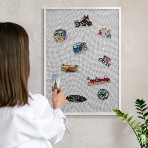 Tablero magnético de pared para imanes con marco blanco Elegancia sutil