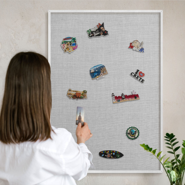Tablero magnético de pared para imanes con marco blanco Elegancia sutil