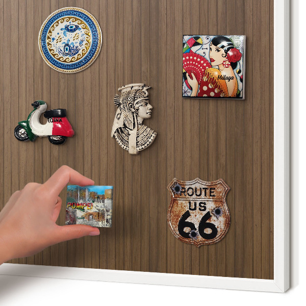 Tablero magnético metálico para souvenirs en color blanco Fondo de madera