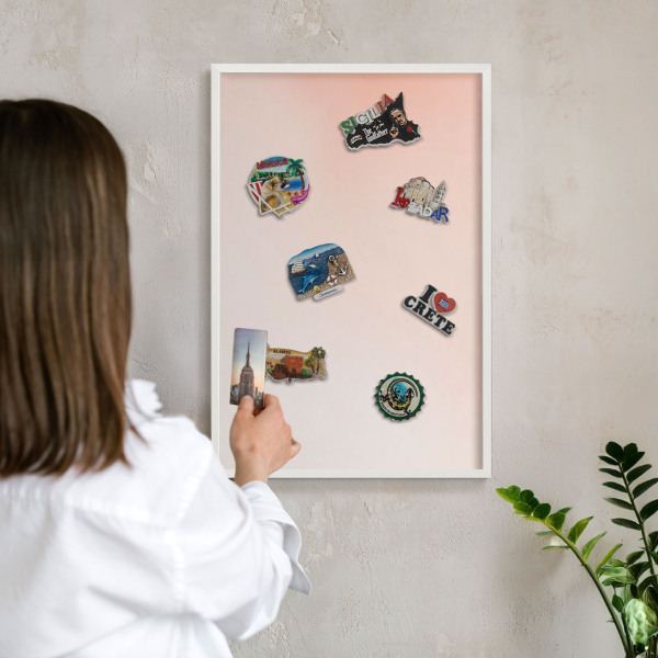 Tablero magnético de pared para imanes con marco blanco Encanto pastel