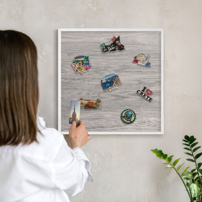 Tablero magnético de pared para imanes con marco blanco Textura de madera