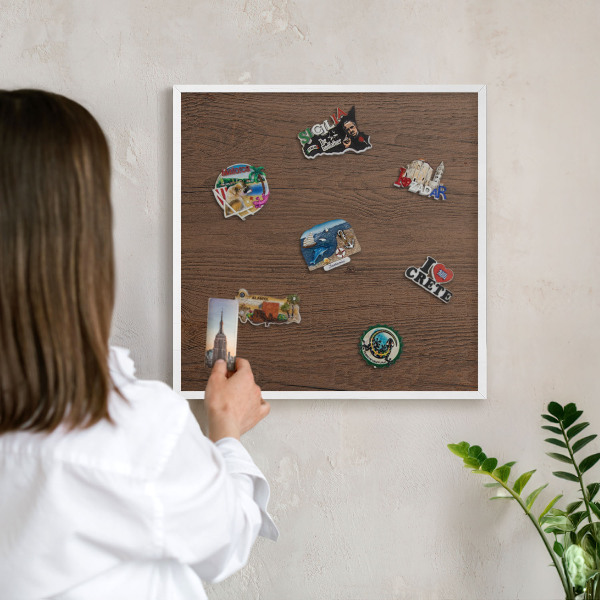 Tablero magnético metálico para souvenirs en color blanco Textura de madera