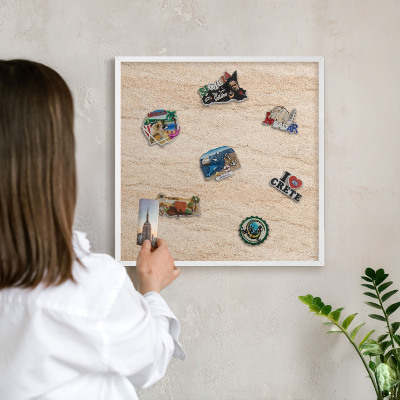 Tablero magnético de pared para imanes con marco blanco Elegancia natural