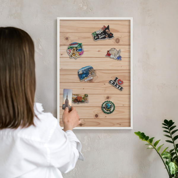 Tablero magnético de pared para imanes con marco blanco Patrón de madera