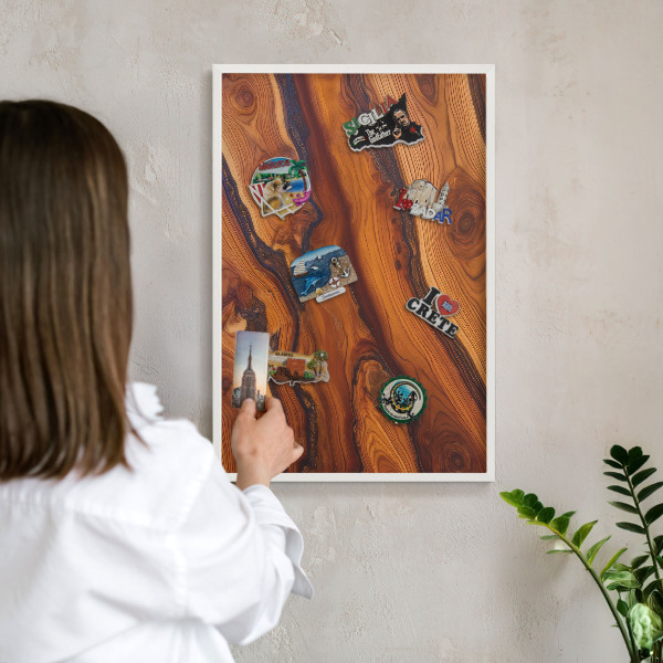 Tablero magnético metálico para souvenirs en color blanco Anillos de madera