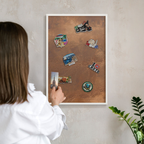 Tablero magnético de pared para imanes con marco blanco Textura marrón