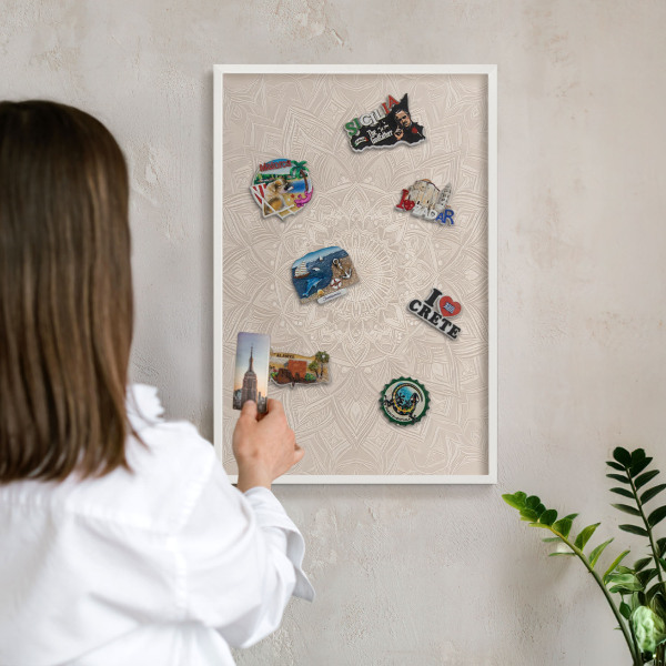 Tablero magnético de pared para imanes con marco blanco Mandala decorativo