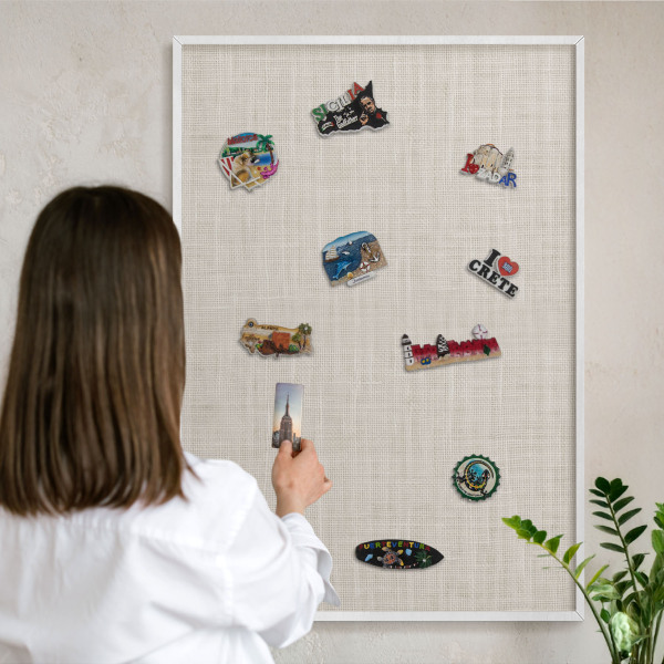 Tablero magnético de pared para imanes con marco blanco Elegancia sutil