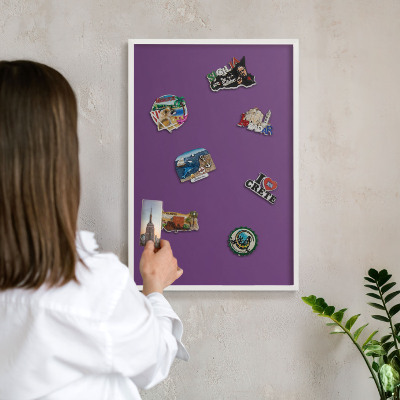 Tablero magnético de pared para imanes con marco blanco Morado intenso